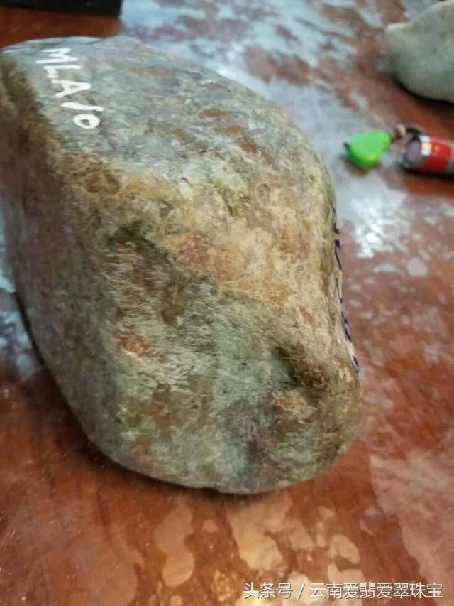 冰种翡翠值钱吗,极品冰种翡翠手镯-第1张图片-翡翠网 冰种翡翠值钱吗,极品冰种翡翠手镯-第1张图片-翡翠网