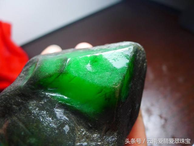 冰种翡翠值钱吗,极品冰种翡翠手镯-第7张图片-翡翠网 冰种翡翠值钱吗,极品冰种翡翠手镯-第7张图片-翡翠网