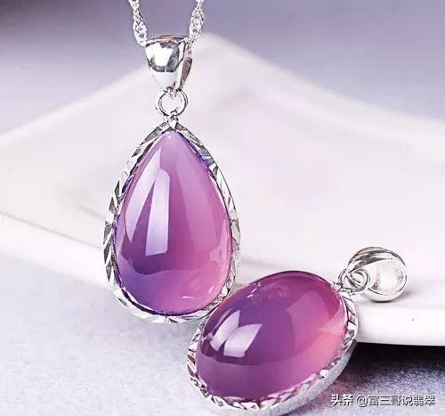 茄紫翡翠原石价值,茄紫翡翠出水前后对比-第3张图片-翡翠网 茄紫翡翠原石价值,茄紫翡翠出水前后对比-第3张图片-翡翠网