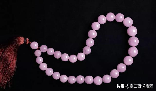 茄紫翡翠原石价值,茄紫翡翠出水前后对比-第11张图片-翡翠网 茄紫翡翠原石价值,茄紫翡翠出水前后对比-第11张图片-翡翠网