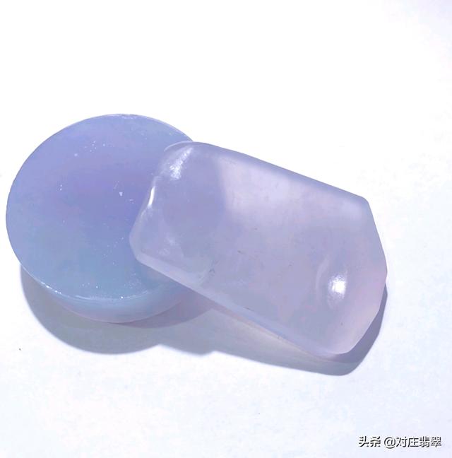 红皮翡翠巧雕,翡翠巧雕手镯-第6张图片-翡翠网 红皮翡翠巧雕,翡翠巧雕手镯-第6张图片-翡翠网