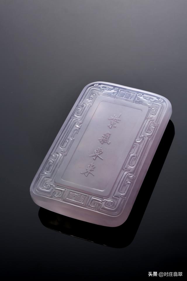 红皮翡翠巧雕,翡翠巧雕手镯-第8张图片-翡翠网 红皮翡翠巧雕,翡翠巧雕手镯-第8张图片-翡翠网