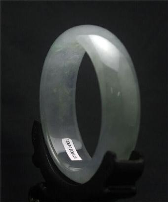 1万左右翡翠手镯图片,宁波翡翠手镯价格-第2张图片-翡翠网 1万左右翡翠手镯图片,宁波翡翠手镯价格-第2张图片-翡翠网