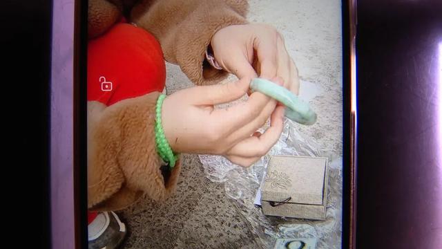 5000千多元的糯种翡翠手镯,翡翠手镯群-第4张图片-翡翠网 5000千多元的糯种翡翠手镯,翡翠手镯群-第4张图片-翡翠网