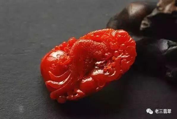 带红翡的翡翠手镯值钱吗,翡翠红翡知识-第9张图片-翡翠网 带红翡的翡翠手镯值钱吗,翡翠红翡知识-第9张图片-翡翠网