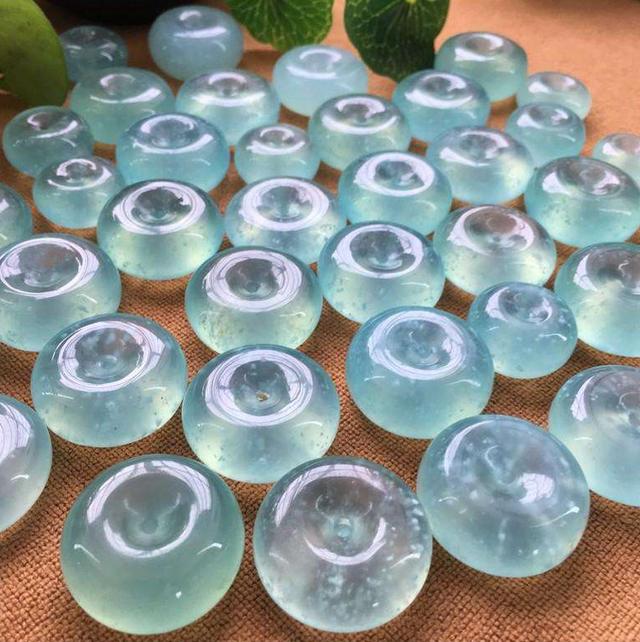 蓝晴翡翠手镯,翡翠手镯打灯表现图解-第7张图片-翡翠网 蓝晴翡翠手镯,翡翠手镯打灯表现图解-第7张图片-翡翠网