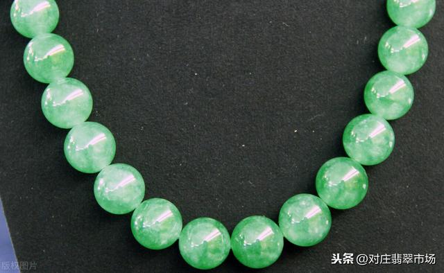 翡翠原石的价位,老的翡翠价格-第2张图片-翡翠网 翡翠原石的价位,老的翡翠价格-第2张图片-翡翠网