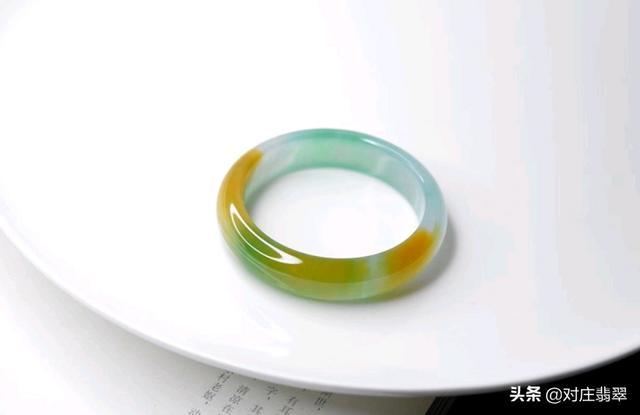 紫色的手镯是什么玉,紫色加绿色的翡翠手镯-第10张图片-翡翠网 紫色的手镯是什么玉,紫色加绿色的翡翠手镯-第10张图片-翡翠网