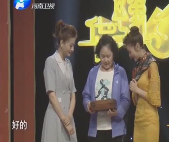 翡翠满绿手镯行情鉴定A货翡翠手镯-第1张图片-翡翠网 翡翠满绿手镯行情鉴定A货翡翠手镯-第1张图片-翡翠网