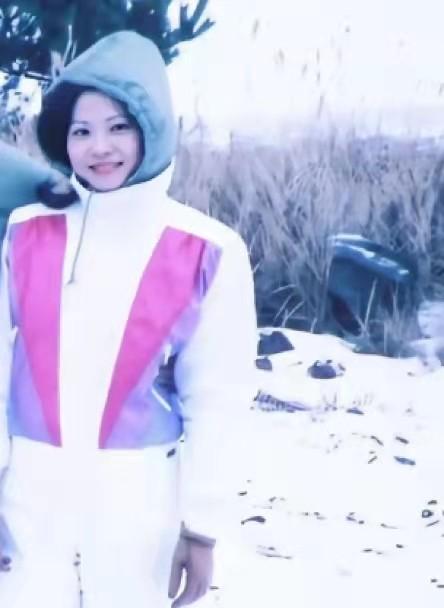 深蓝色翡翠手镯翡翠镯子报价-第3张图片-翡翠网 深蓝色翡翠手镯翡翠镯子报价-第3张图片-翡翠网