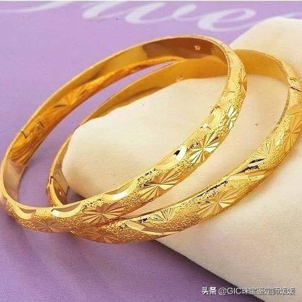 翡翠手镯黄金圈口是什么,活口翡翠手镯-第6张图片-翡翠网 翡翠手镯黄金圈口是什么,活口翡翠手镯-第6张图片-翡翠网