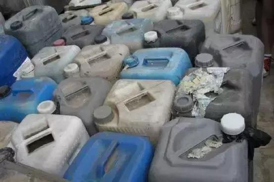 我的翡翠手镯戴活了了翡翠手镯真假对身体有害吗-第3张图片-翡翠网 我的翡翠手镯戴活了了翡翠手镯真假对身体有害吗-第3张图片-翡翠网