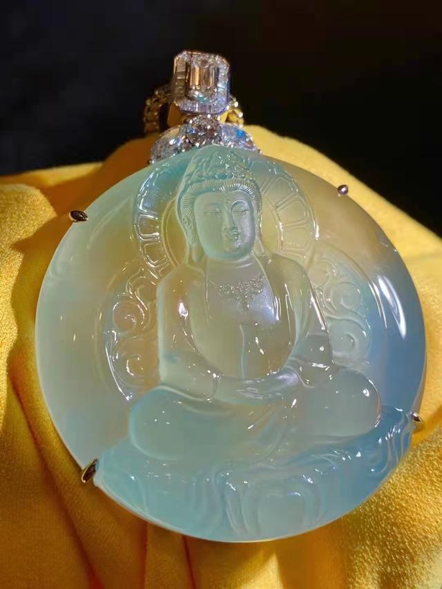 翡翠卖多少钱的才有收藏价值,翡翠的价格和价值-第5张图片-翡翠网 翡翠卖多少钱的才有收藏价值,翡翠的价格和价值-第5张图片-翡翠网