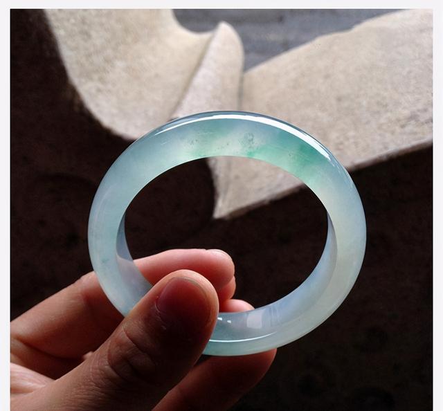 翡翠手镯生长纹图片,玉手镯纹路图案大全-第4张图片-翡翠网 翡翠手镯生长纹图片,玉手镯纹路图案大全-第4张图片-翡翠网