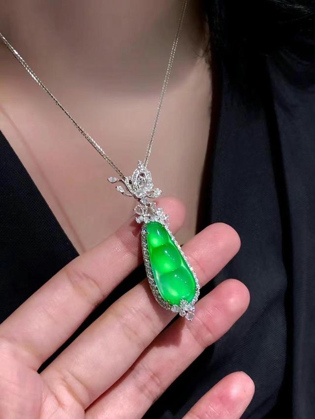 女人什么年龄适合戴玉,女人戴翡翠有什么好处-第11张图片-翡翠网 女人什么年龄适合戴玉,女人戴翡翠有什么好处-第11张图片-翡翠网