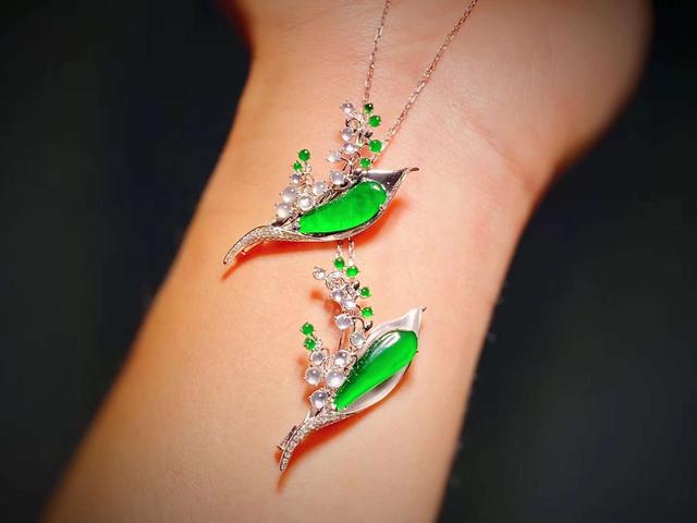 女人什么年龄适合戴玉,女人戴翡翠有什么好处-第17张图片-翡翠网 女人什么年龄适合戴玉,女人戴翡翠有什么好处-第17张图片-翡翠网