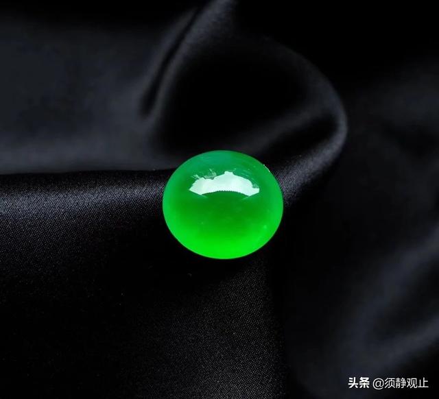 冰种满绿翡翠戒面,翡翠菠菜绿戒面价格-第2张图片-翡翠网 冰种满绿翡翠戒面,翡翠菠菜绿戒面价格-第2张图片-翡翠网