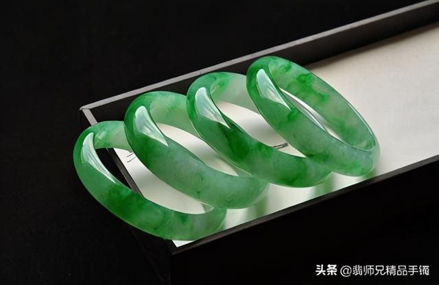 送翡翠手镯的寓意,送翡翠手镯意义-第2张图片-翡翠网 送翡翠手镯的寓意,送翡翠手镯意义-第2张图片-翡翠网
