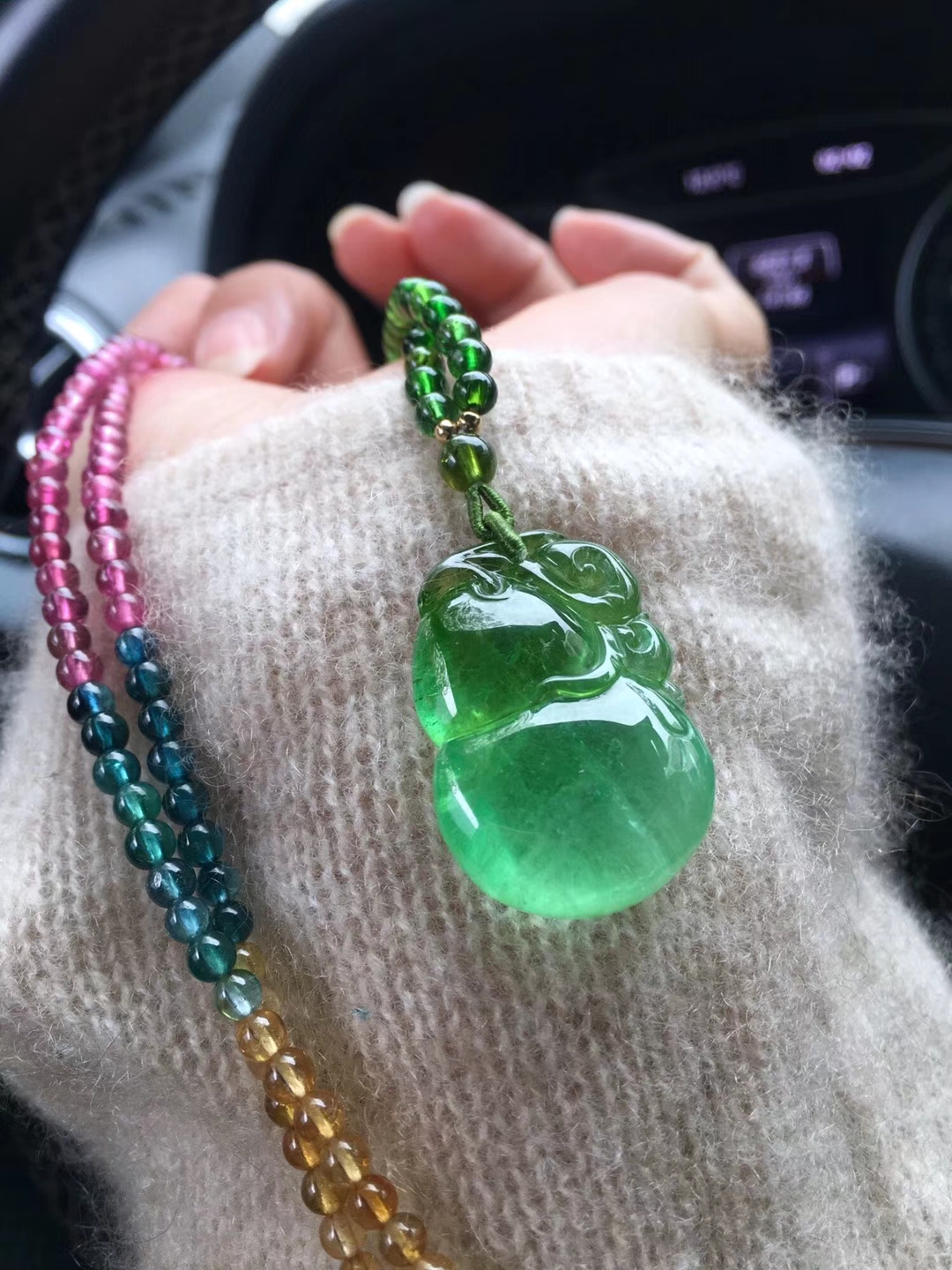 绿翡翠葫芦的价格,翡翠葫芦吊坠冰种价格