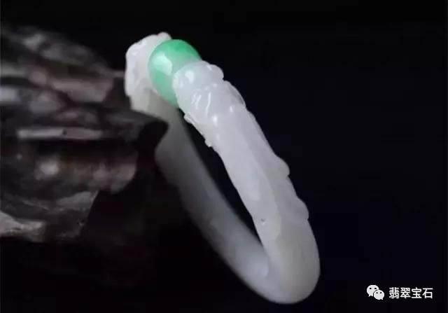 C货手镯是什么样的,翡翠普货手镯-第2张图片-翡翠网 C货手镯是什么样的,翡翠普货手镯-第2张图片-翡翠网