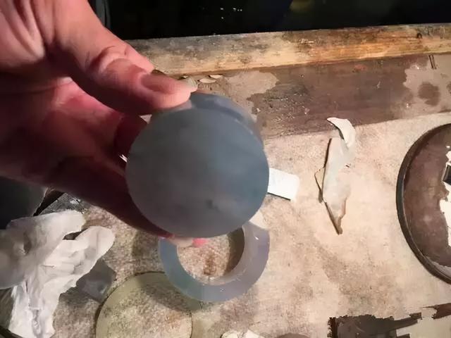 黄翡翠原石参考价格,翡翠原石黄沙皮知识-第4张图片-翡翠网 黄翡翠原石参考价格,翡翠原石黄沙皮知识-第4张图片-翡翠网