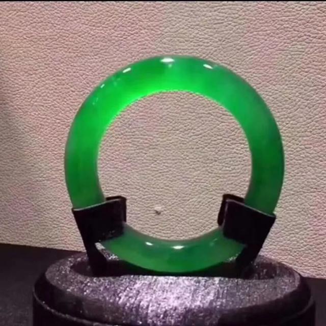翡翠种老种嫩怎么看淘宝上加微信买翡翠是真的吗-第4张图片-翡翠网 翡翠种老种嫩怎么看淘宝上加微信买翡翠是真的吗-第4张图片-翡翠网