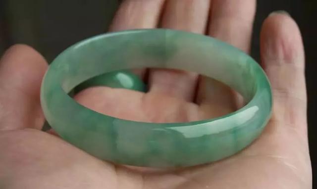 翡翠种老种嫩怎么看淘宝上加微信买翡翠是真的吗-第19张图片-翡翠网 翡翠种老种嫩怎么看淘宝上加微信买翡翠是真的吗-第19张图片-翡翠网