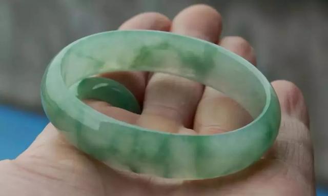 翡翠种老种嫩怎么看淘宝上加微信买翡翠是真的吗-第20张图片-翡翠网 翡翠种老种嫩怎么看淘宝上加微信买翡翠是真的吗-第20张图片-翡翠网