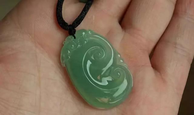 翡翠种老种嫩怎么看淘宝上加微信买翡翠是真的吗-第27张图片-翡翠网 翡翠种老种嫩怎么看淘宝上加微信买翡翠是真的吗-第27张图片-翡翠网