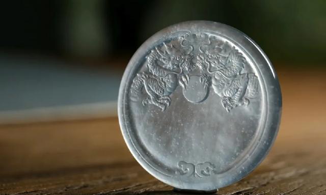 翡翠手镯雕,a货翡翠手镯-第4张图片-翡翠网 翡翠手镯雕,a货翡翠手镯-第4张图片-翡翠网