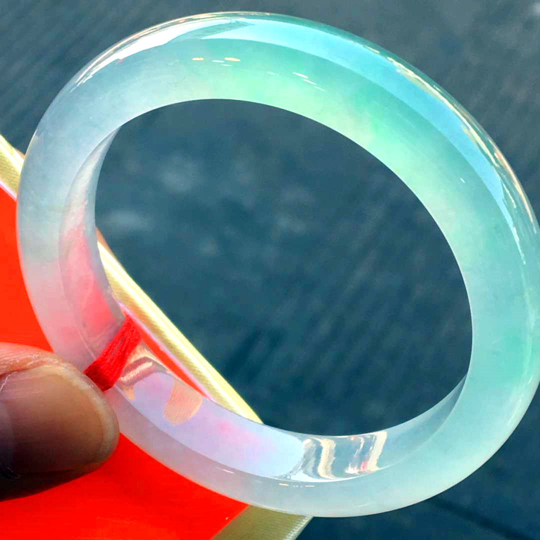 新疆翡翠手镯,天然翡翠镯子图片价格图片-第2张图片-翡翠网 新疆翡翠手镯,天然翡翠镯子图片价格图片-第2张图片-翡翠网