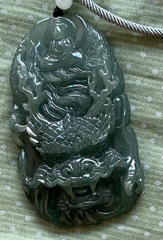 翡翠什么基础知识,什么是好翡翠-第5张图片-翡翠网 翡翠什么基础知识,什么是好翡翠-第5张图片-翡翠网