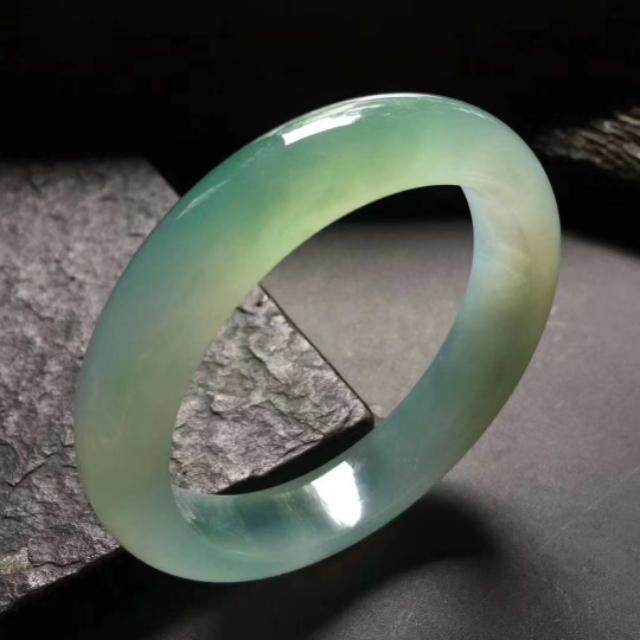 翡翠什么基础知识,什么是好翡翠-第11张图片-翡翠网 翡翠什么基础知识,什么是好翡翠-第11张图片-翡翠网