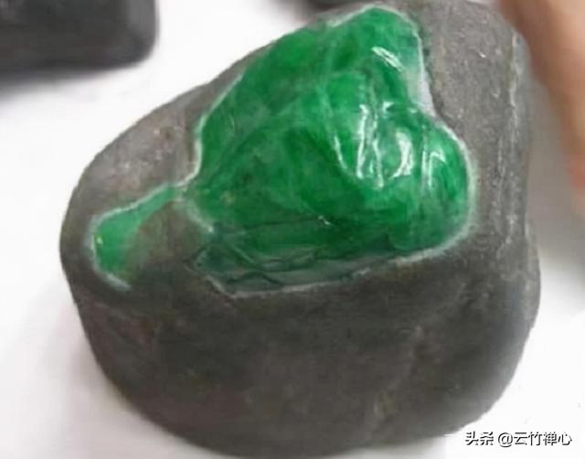 翡翠原石皮壳做假假翡翠原石图-第2张图片-翡翠网 翡翠原石皮壳做假假翡翠原石图-第2张图片-翡翠网