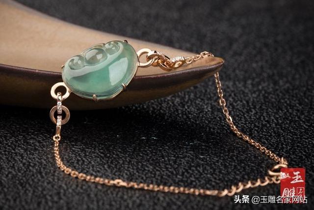翡翠手镯与手链手链和手镯一起佩戴图-第4张图片-翡翠网 翡翠手镯与手链手链和手镯一起佩戴图-第4张图片-翡翠网