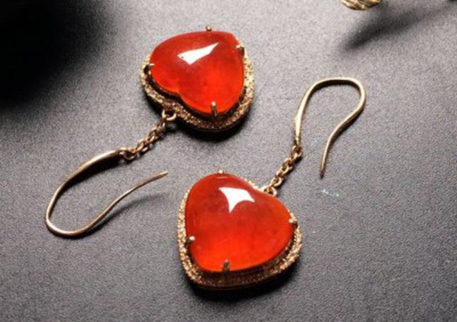 顶级红翡翠知识,红翡翠为什么那么便宜-第4张图片-翡翠网 顶级红翡翠知识,红翡翠为什么那么便宜-第4张图片-翡翠网