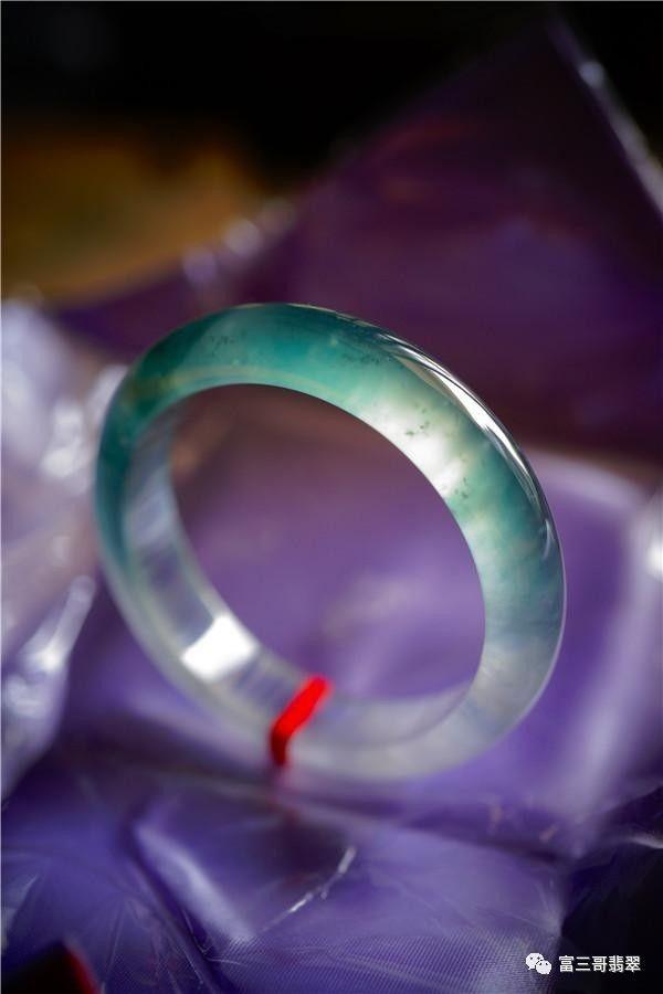 开过窗的翡翠原石翡翠原石开窗后如何抛光-第14张图片-翡翠网 开过窗的翡翠原石翡翠原石开窗后如何抛光-第14张图片-翡翠网