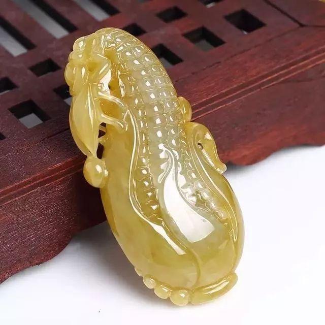 翡翠黄翡价格行情,翡翠的市场价-第1张图片-翡翠网 翡翠黄翡价格行情,翡翠的市场价-第1张图片-翡翠网