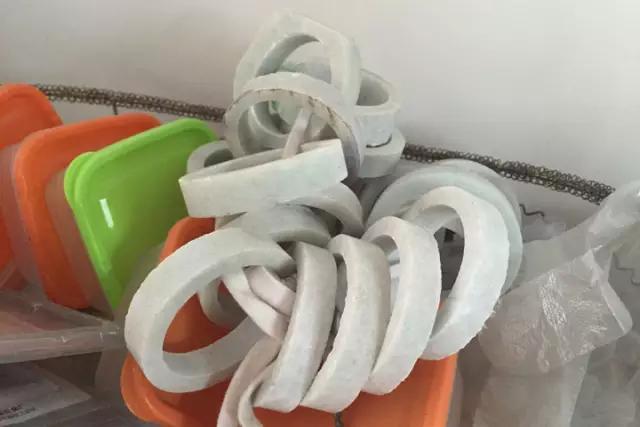 浙江翡翠手镯厂家云南翡翠玉手镯各种批发价格-第9张图片-翡翠网 浙江翡翠手镯厂家云南翡翠玉手镯各种批发价格-第9张图片-翡翠网