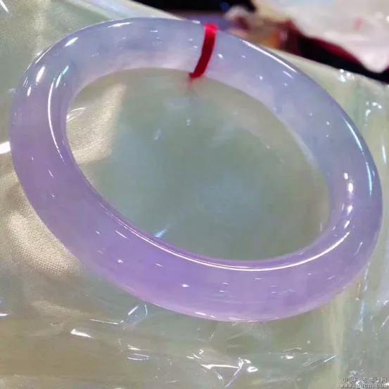 翡翠手镯怎么保养洗澡可以戴翡翠手镯吗-第24张图片-翡翠网 翡翠手镯怎么保养洗澡可以戴翡翠手镯吗-第24张图片-翡翠网