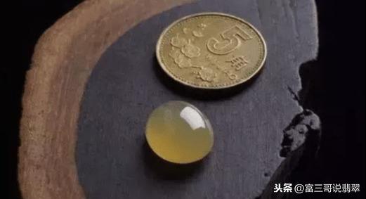 翡翠手镯的寓意和象征翡翠手镯宽度多少合适-第13张图片-翡翠网 翡翠手镯的寓意和象征翡翠手镯宽度多少合适-第13张图片-翡翠网