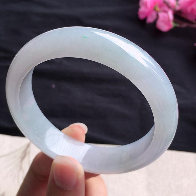冰种翡翠镯子墨绿色的翡翠手镯-第7张图片-翡翠网 冰种翡翠镯子墨绿色的翡翠手镯-第7张图片-翡翠网