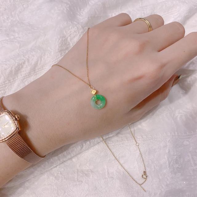 翡翠手镯扣翡翠镯子内裂扣手吗-第3张图片-翡翠网 翡翠手镯扣翡翠镯子内裂扣手吗-第3张图片-翡翠网