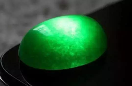 翡翠手镯有纹可以戴吗玉有裂痕还能带吗-第4张图片-翡翠网 翡翠手镯有纹可以戴吗玉有裂痕还能带吗-第4张图片-翡翠网