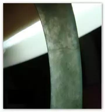 翡翠手镯有纹可以戴吗玉有裂痕还能带吗-第7张图片-翡翠网 翡翠手镯有纹可以戴吗玉有裂痕还能带吗-第7张图片-翡翠网
