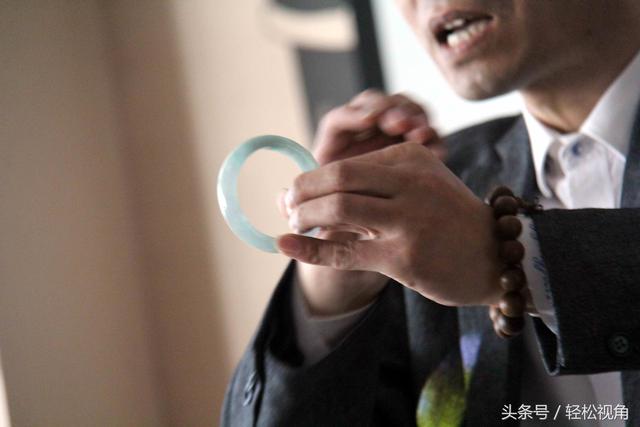 翡翠鉴定视频知识如何鉴定翡翠的好坏-第5张图片-翡翠网 翡翠鉴定视频知识如何鉴定翡翠的好坏-第5张图片-翡翠网