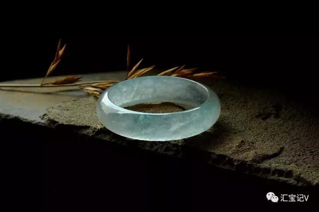 翡翠手镯戴在哪只手好,翡翠手镯抛光知识资料-第29张图片-翡翠网 翡翠手镯戴在哪只手好,翡翠手镯抛光知识资料-第29张图片-翡翠网