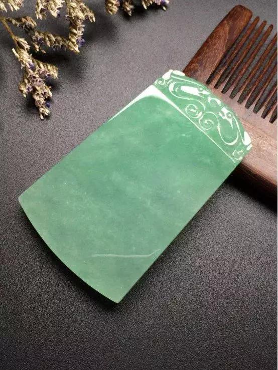 翡翠水滴手镯,假翡翠手镯特征-第4张图片-翡翠网 翡翠水滴手镯,假翡翠手镯特征-第4张图片-翡翠网