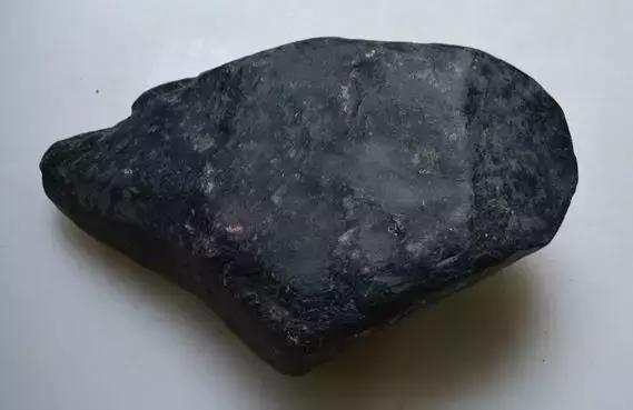 翡翠原石毛料特点,翡翠原石产地是哪里-第4张图片-翡翠网 翡翠原石毛料特点,翡翠原石产地是哪里-第4张图片-翡翠网