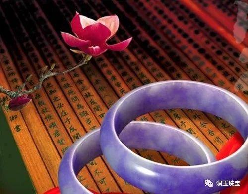 原石做的翡翠手镯有点裂,春色翡翠原石裂多吗-第3张图片-翡翠网 原石做的翡翠手镯有点裂,春色翡翠原石裂多吗-第3张图片-翡翠网